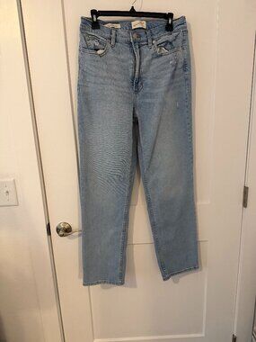 Universal Thread Jeans